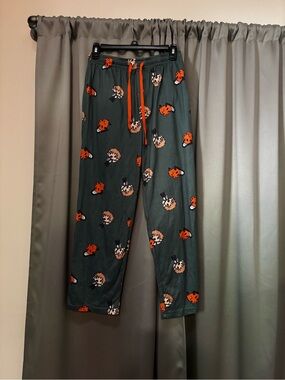 Box lunch pajama pants